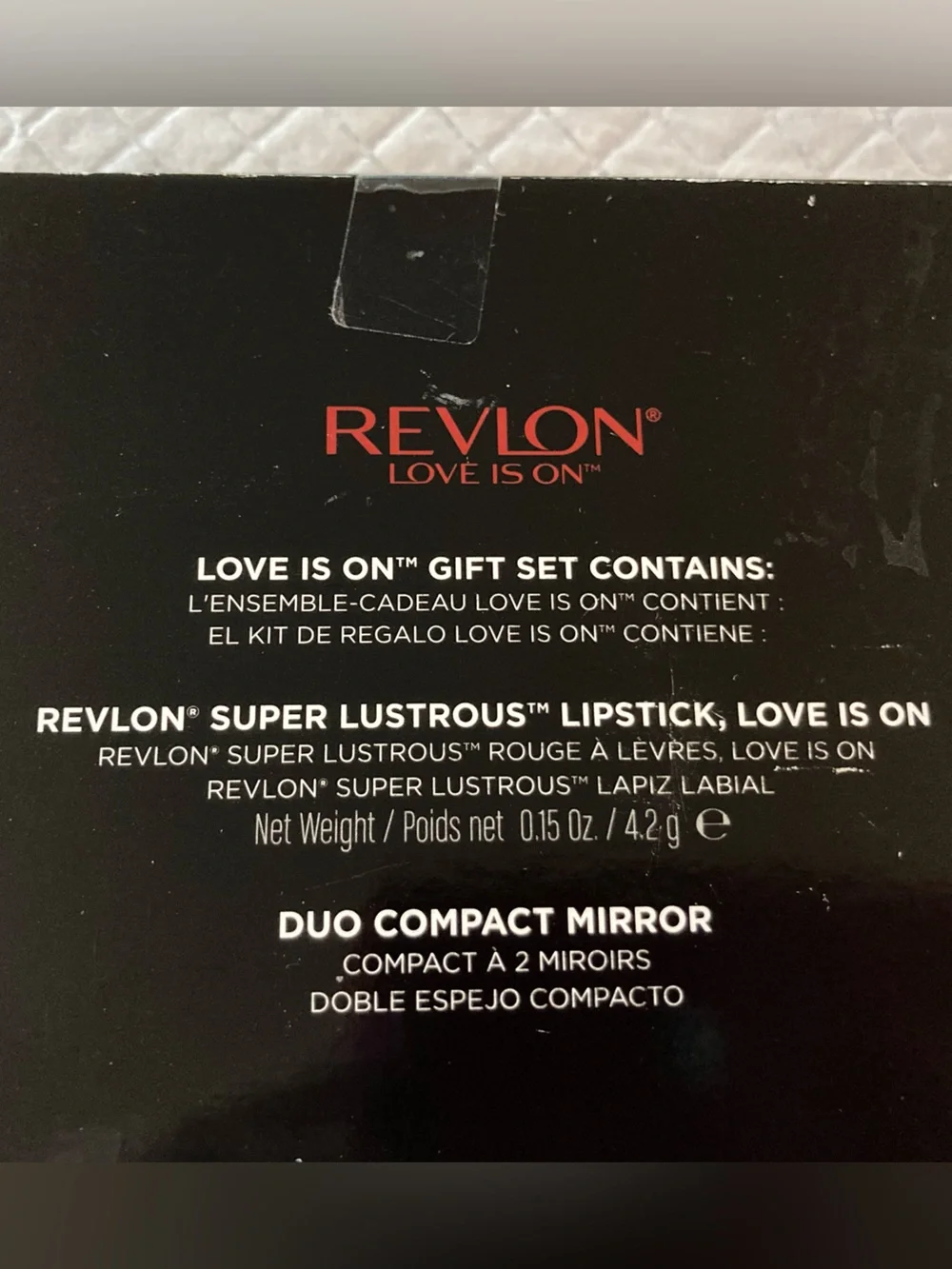 Revlon Heart Compact & Super Lustrous Lipstick Love Is On Creme 745